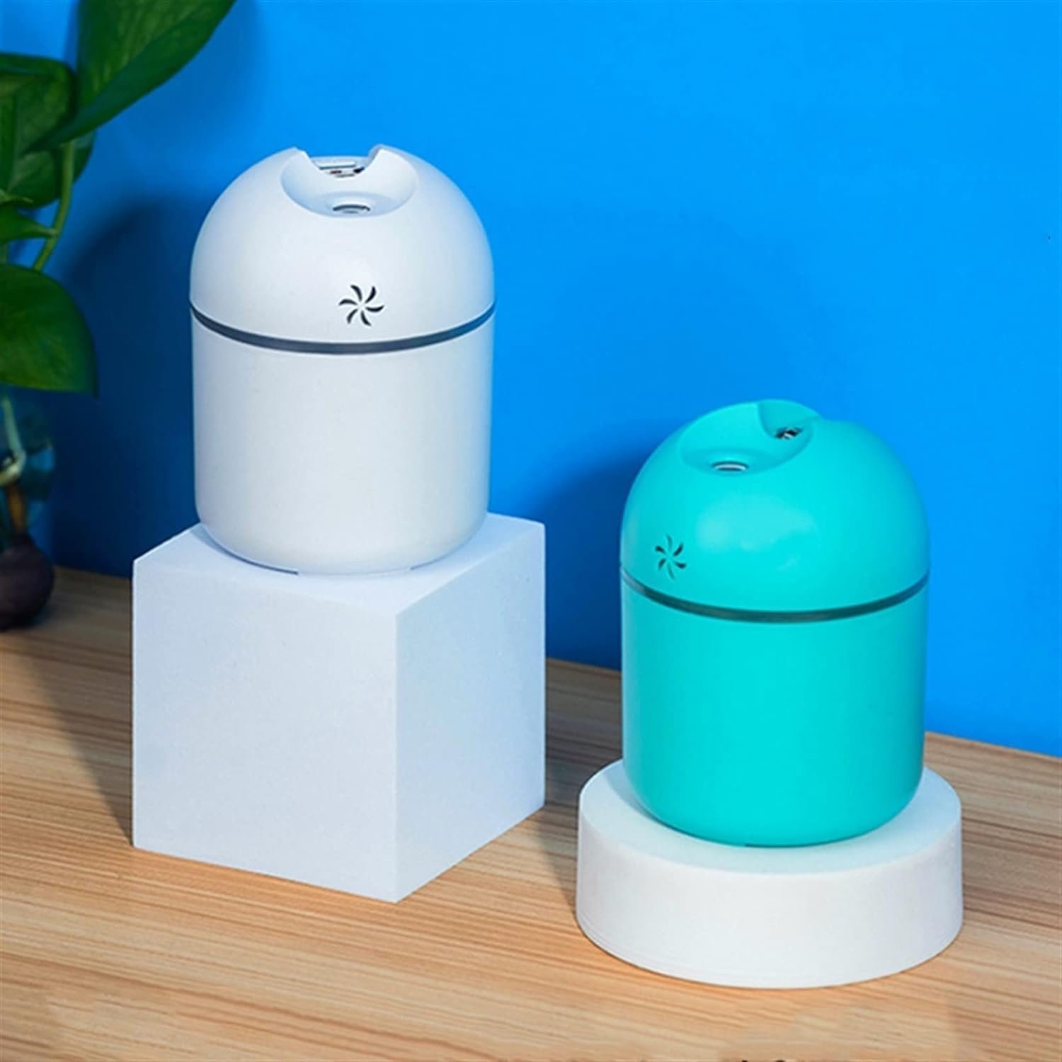 VENJA Mini Humidifier Portable Air Moisturizer with LED Light & car air purifier